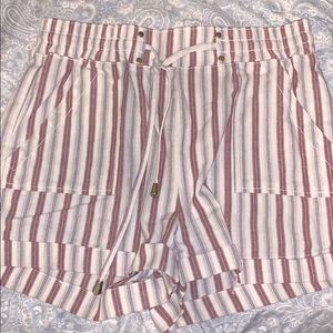 BOUTIQUE TRENDY SHORTS